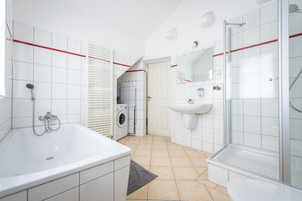 "Goethezimmer" Ferienwohnung Und Zimmer Am Burgplatz Weimar  Bagian luar foto