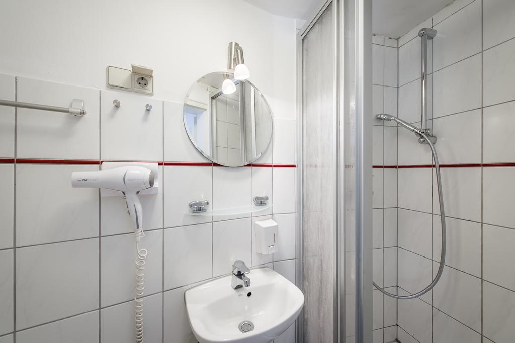 "Goethezimmer" Ferienwohnung Und Zimmer Am Burgplatz Weimar  Bagian luar foto
